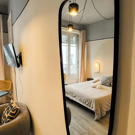Apartment Oxymore