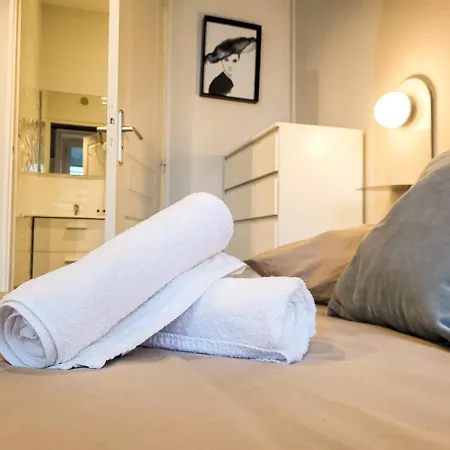Oxymore Apartment